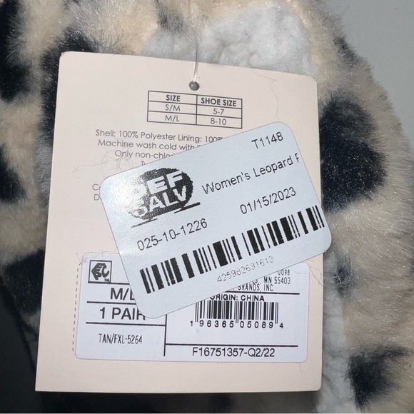 Target Leopard Print Slipper Socks - Picture 4 of 7